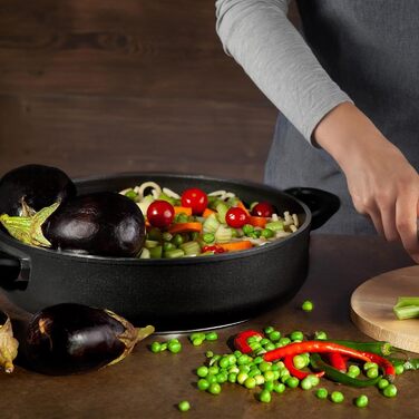 Сковорода с крышкой 32 см SKK