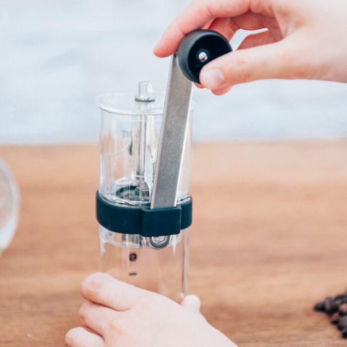 HARIO Ручная керамическая кофемолка акрил прозрачно-черная Smart G HARIO