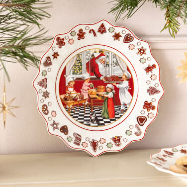 Тарелка "Рождественские угощения" 23,5 см Annual Christmas Edition 2023 Villeroy & Boch