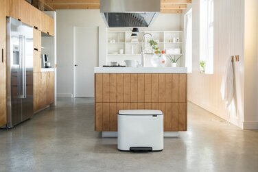 Мусорный бак с педалью, 36 л белый Pedal Bin Bo Brabantia