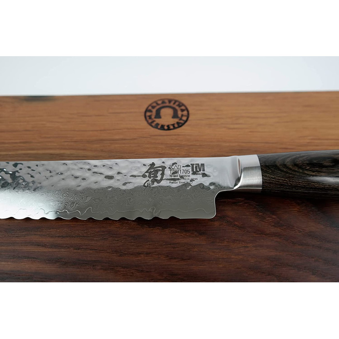 Нож для хлеба KAI Shun Premier Tim Mälzer TDM-1705 из 32 слоев дамасской стали, рукоять из грецкого ореха, 21.5 см