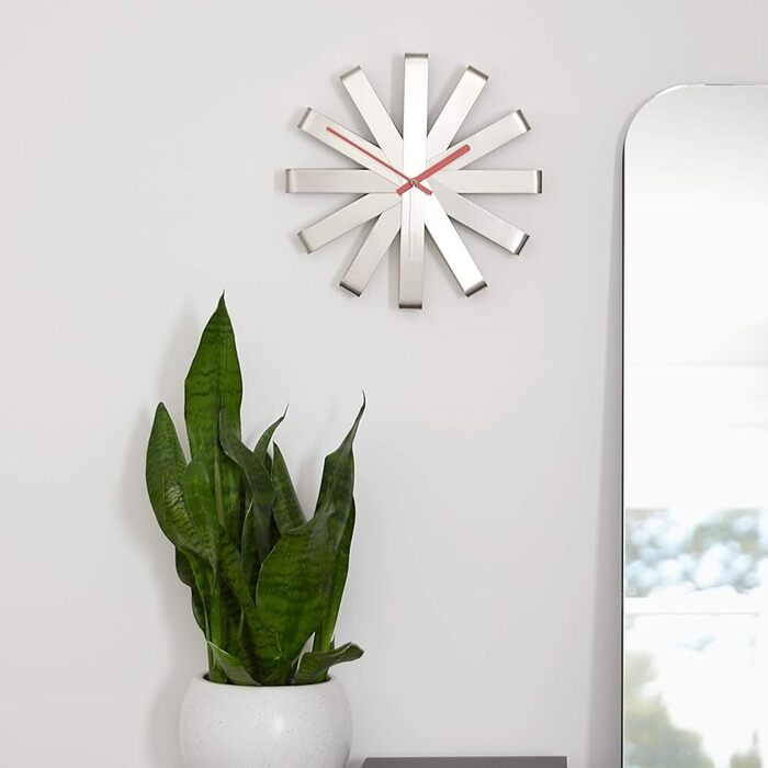 Часы настенные 31 см Ribbon Umbra