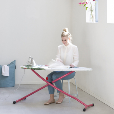Доска c силиконовой подставкой для утюга 135 x 45 cm (D) Raspberry Brabantia