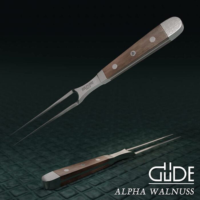 Вилка для мяса кованая GÜDE Solingen 18 см, с ручкой из орехового дерева