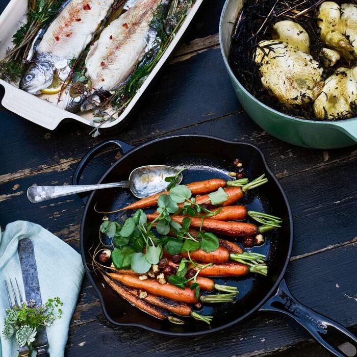 Сковорода для жарки и сервировки 23 см Signature Black Le Creuset