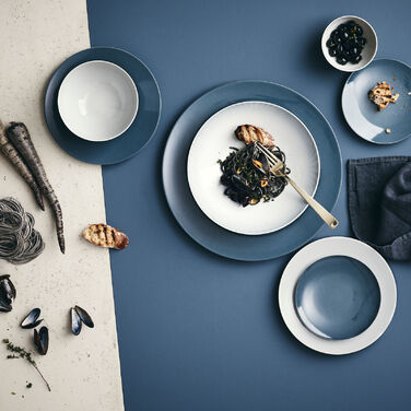 Сервировочная тарелка 33 см Comfort Blue TAC Sensual Rosenthal