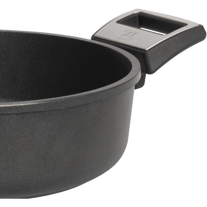 Сковорода для тушения с крышкой 32 см SKK