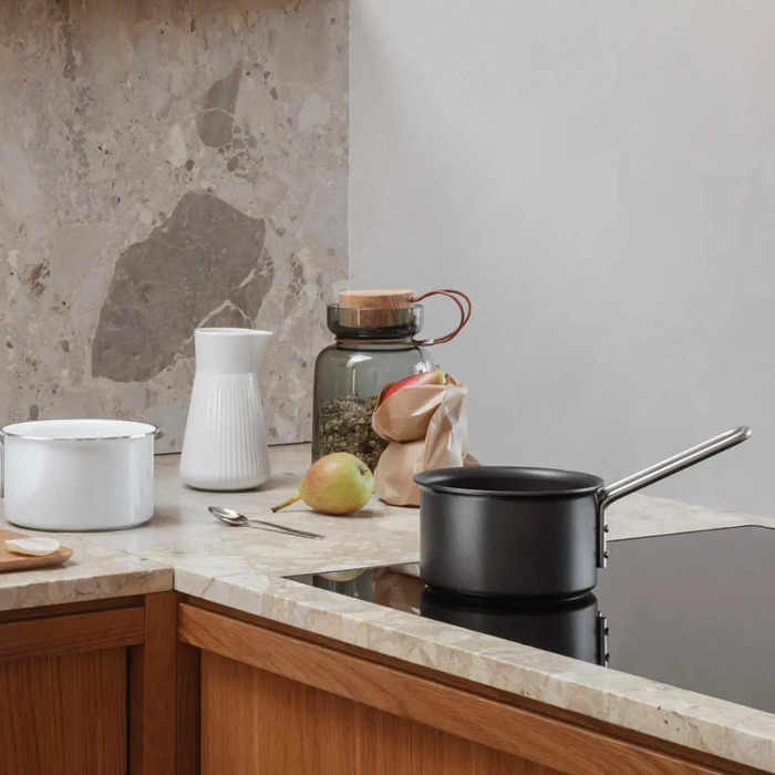 Кастрюля 1,1 л Black Line Eva Solo