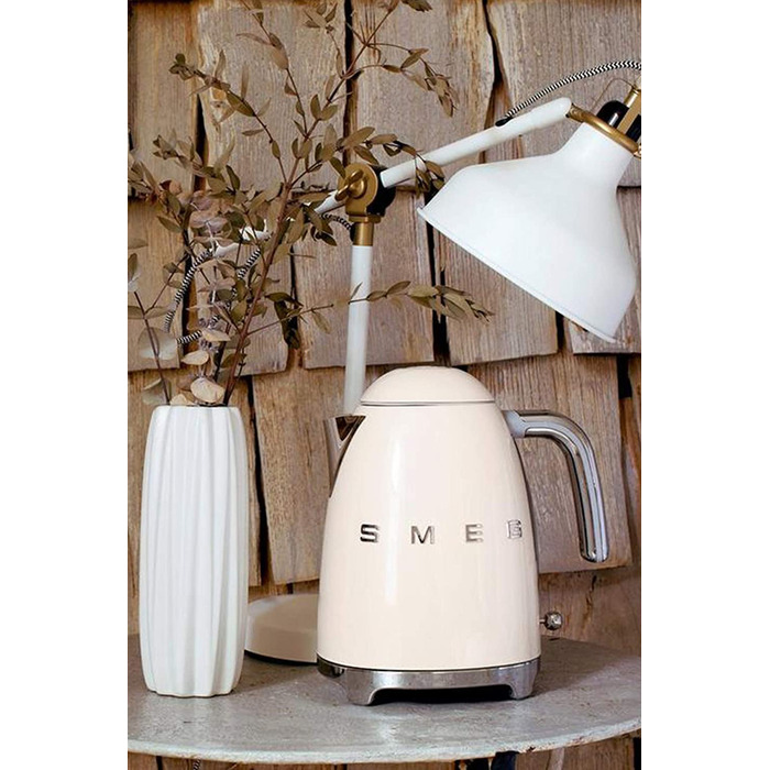 Электрический чайник 1,7 л 2400 Вт Cream Smeg