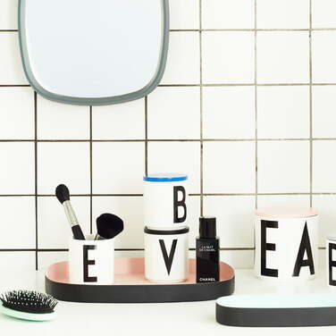 Поднос 2,8x18,5x21 см розовый Television Tablett Design Letters