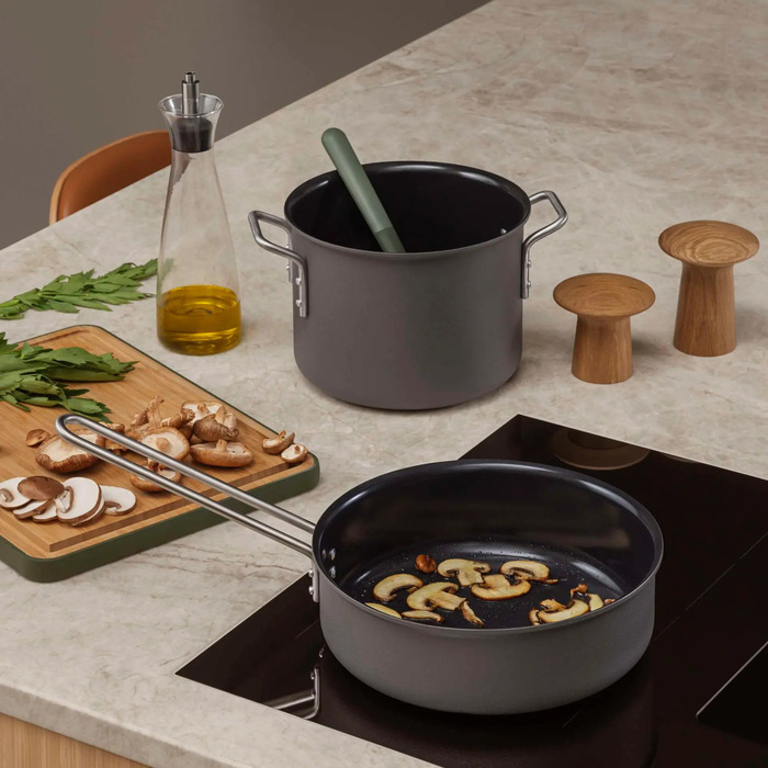 Кастрюля 2,5 л Grey line Eva Solo