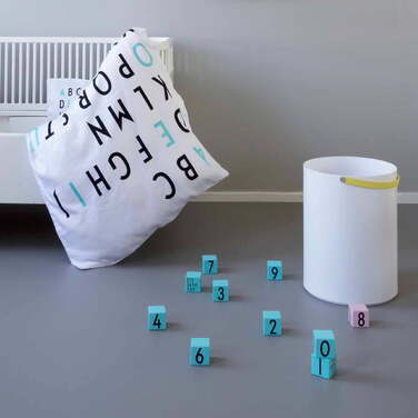 Кубики 5x5x5 см дерево AJ Wooden Number Cubes Design Letters