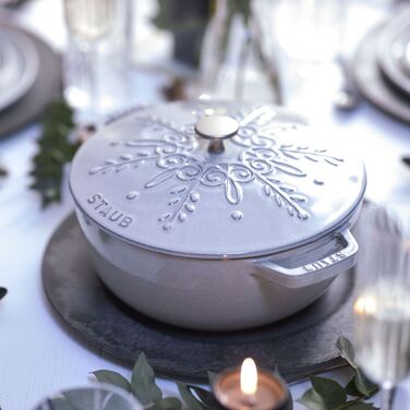 Жаровня 24 см Snowflake White Truffle Staub