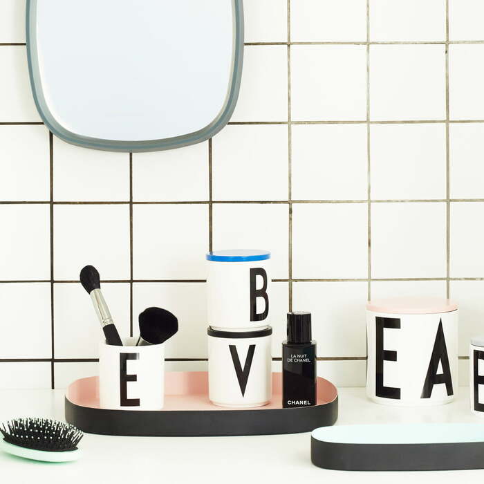 Поднос 2,8x18,5x21 см розовый Television Tablett Design Letters