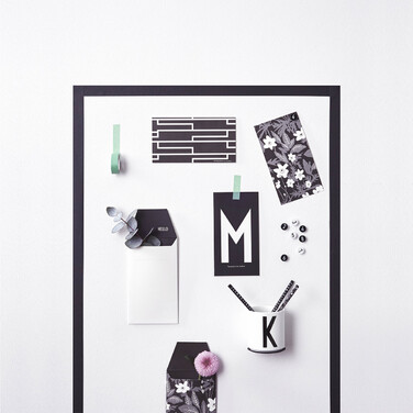 Открытка B 0,1x17x20 см черно-белая AJ Postkarte Design Letters